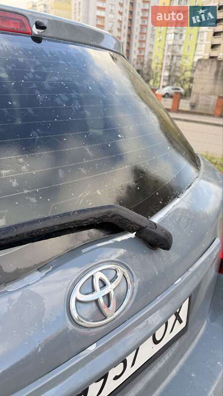 Хетчбек Toyota Yaris 2016 в Києві