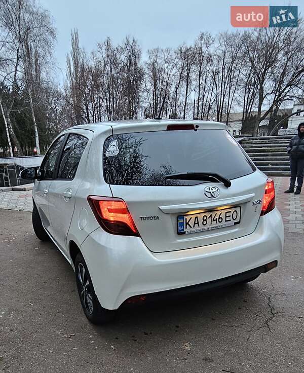 Хетчбек Toyota Yaris 2014 в Ніжині