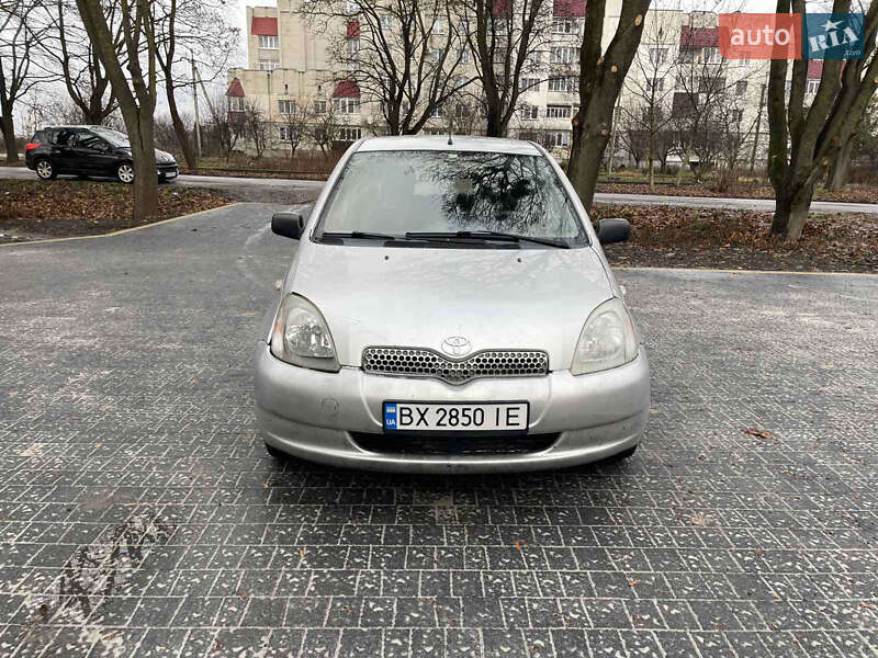 Хэтчбек Toyota Yaris 2001 в Ровно