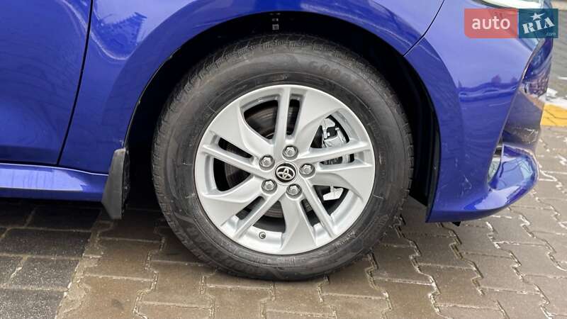 Хетчбек Toyota Yaris 2024 в Івано-Франківську