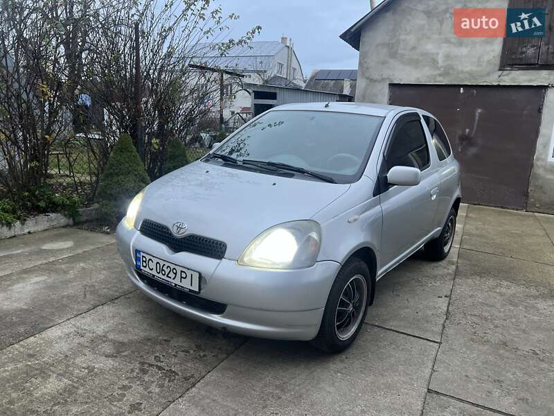 Хэтчбек Toyota Yaris 1999 в Львове