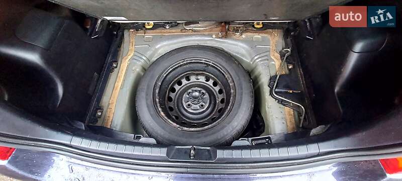 Хэтчбек Toyota Yaris 2013 в Полтаве