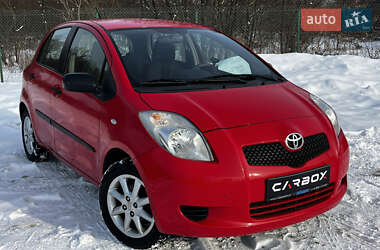 Седан Toyota Yaris 2007 в Львові