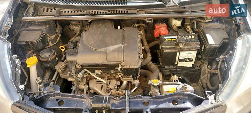 Хэтчбек Toyota Yaris 2013 в Полтаве