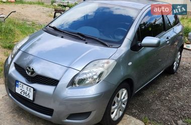 Хэтчбек Toyota Yaris 2009 в Черновцах