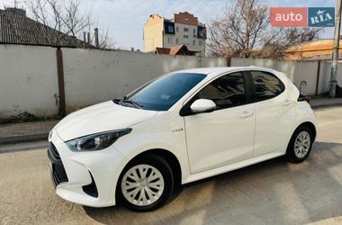 Хетчбек Toyota Yaris 2022 в Ромнах