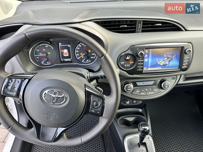 Хэтчбек Toyota Yaris 2019 в Житомире