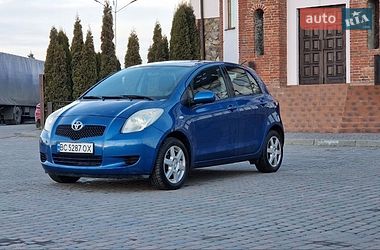 Хэтчбек Toyota Yaris 2006 в Львове