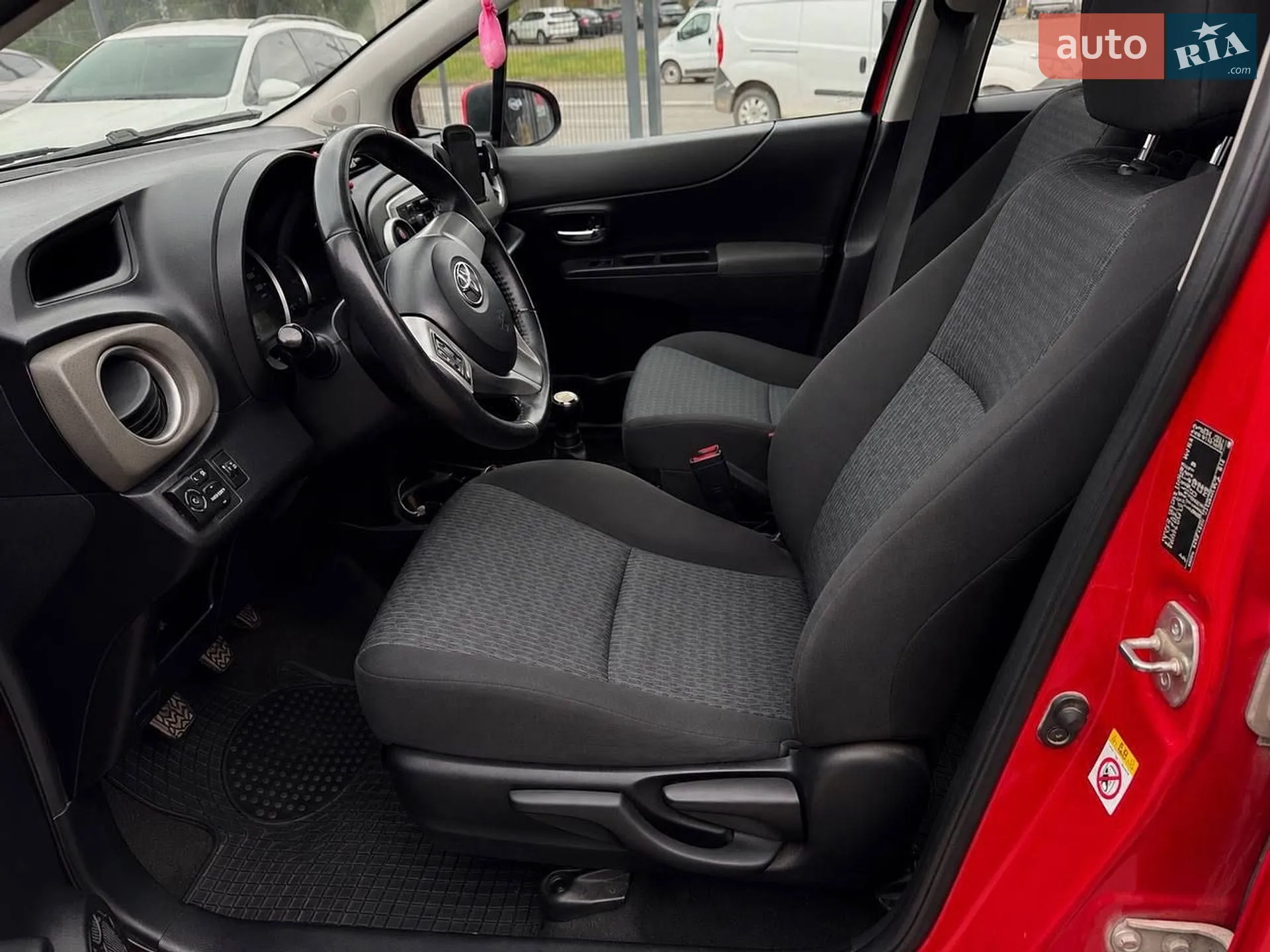 2013 Toyota Yaris - мініатюра 6