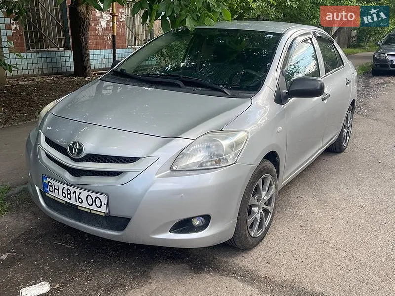 Toyota Yaris 2006