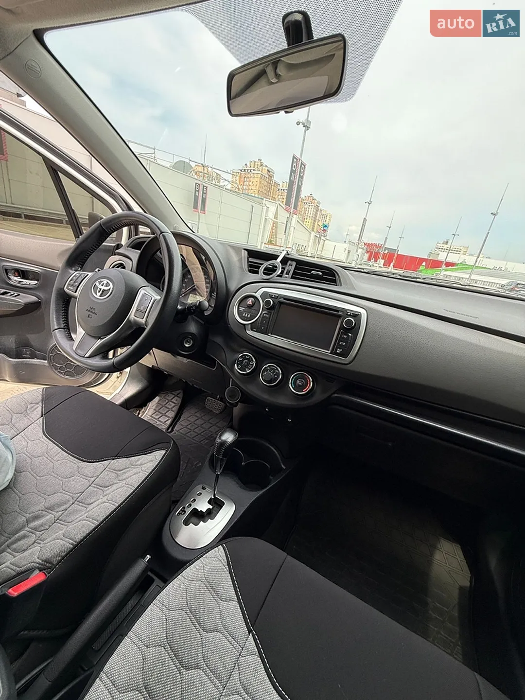 2012 Toyota Yaris - мініатюра 24