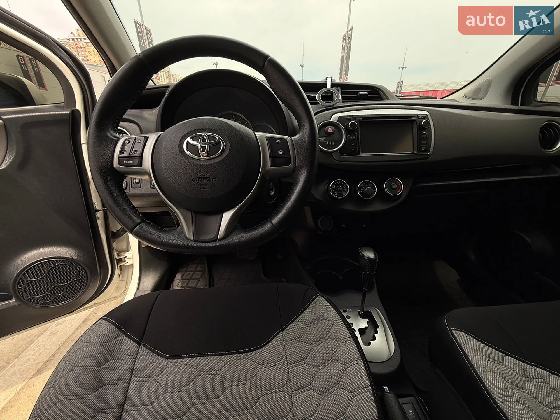 2012 Toyota Yaris - мініатюра 14