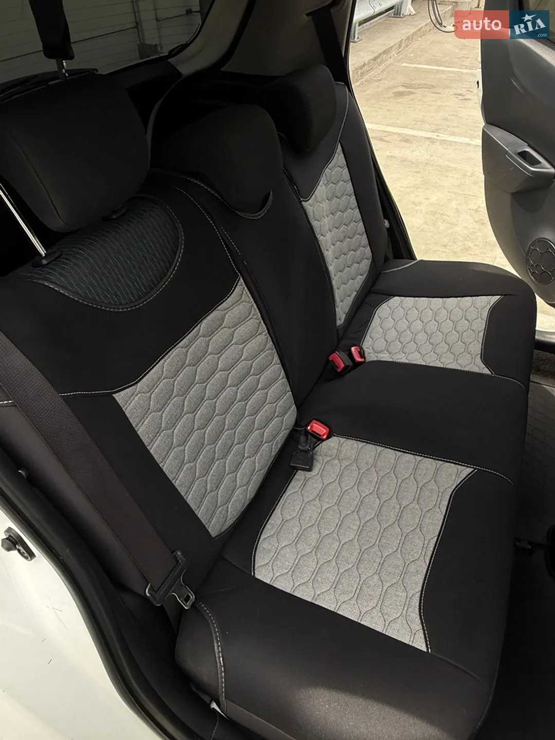 2012 Toyota Yaris - мініатюра 31