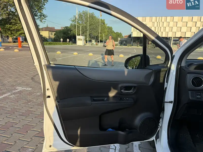 Toyota Yaris 2013 VIN VNKKJ0D320A176916 фото оголошення 6 з 49