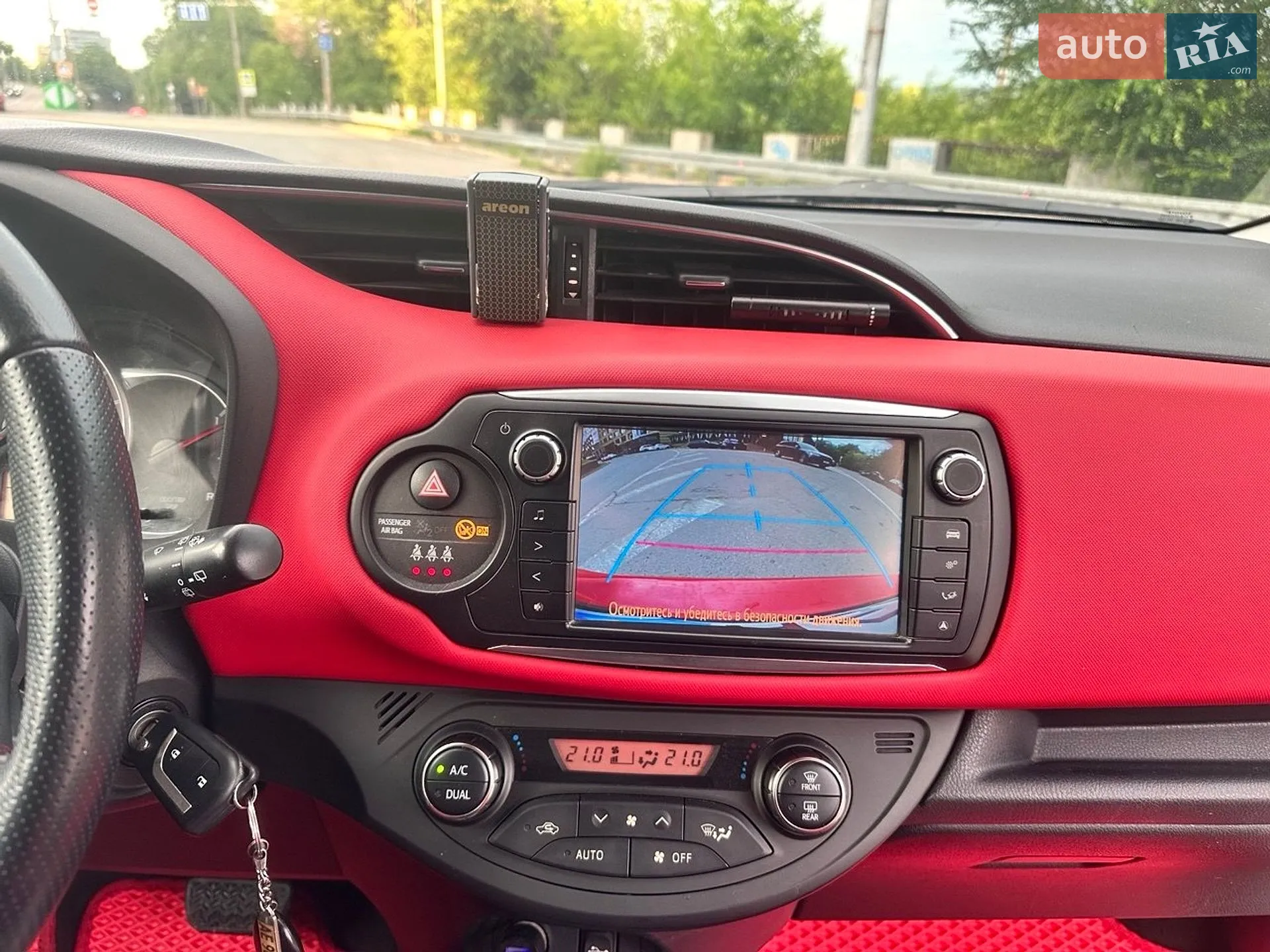 2015 Toyota Yaris - мініатюра 11