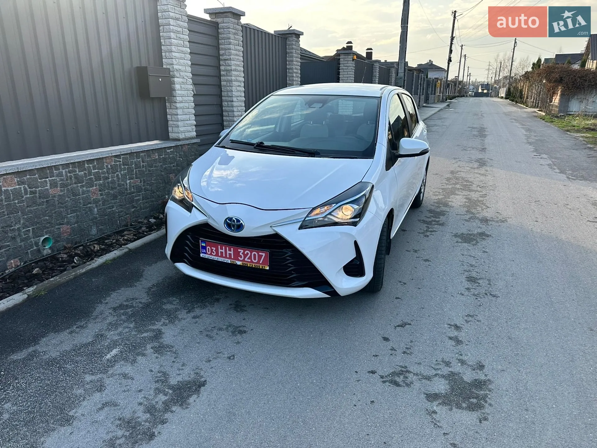 2019 Toyota Yaris - мініатюра 5