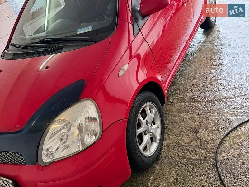 Toyota Yaris 2003