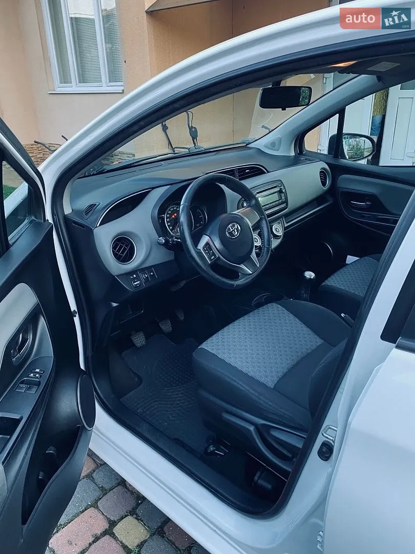 2015 Toyota Yaris - мініатюра 3