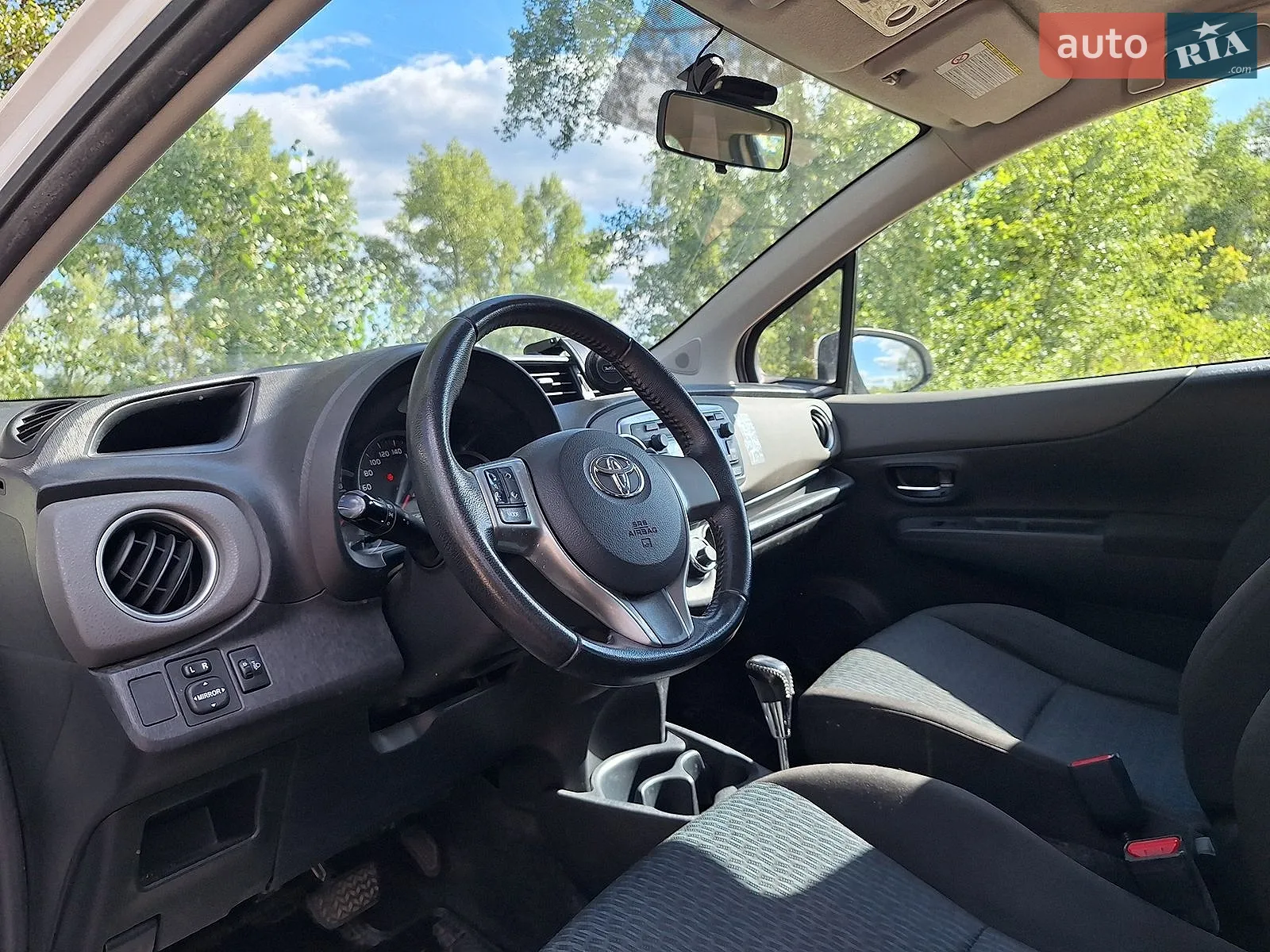 2012 Toyota Yaris - мініатюра 6