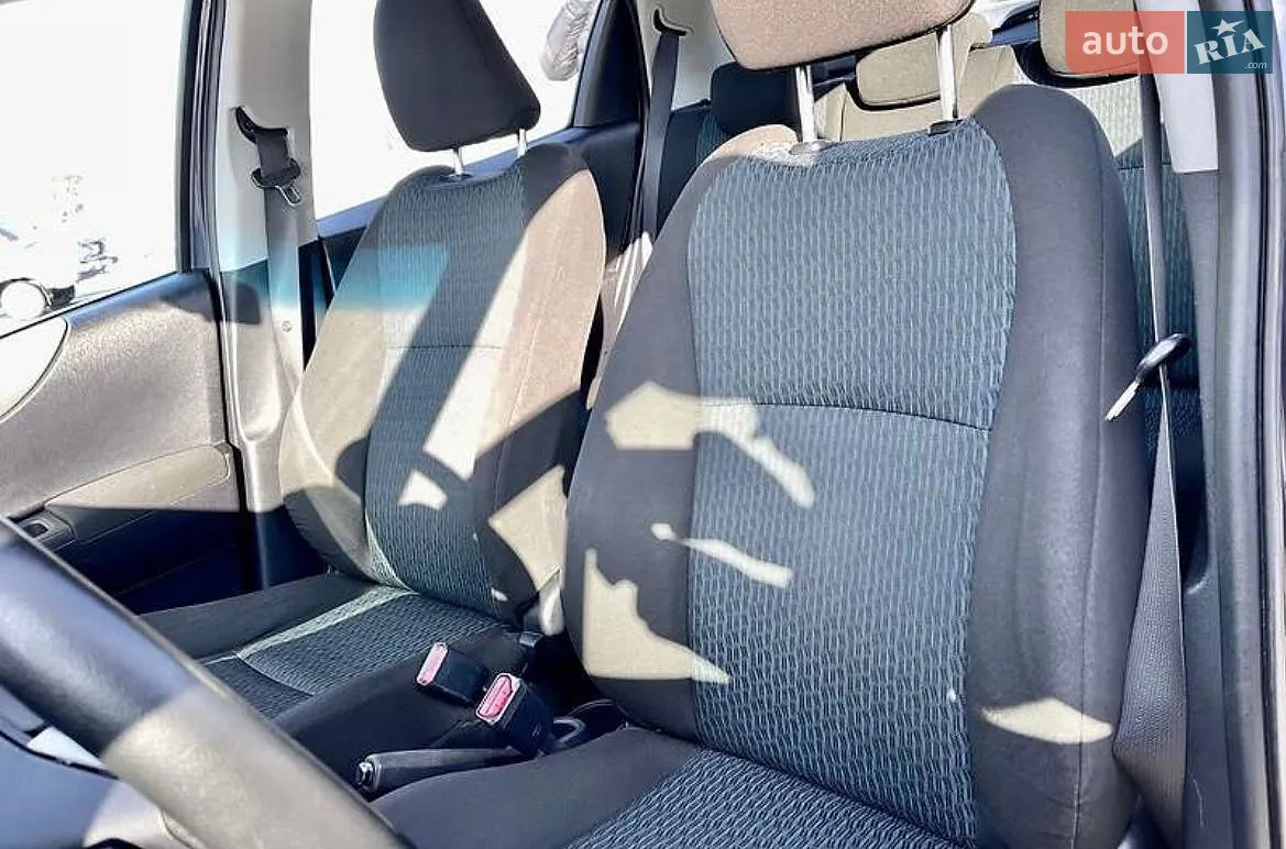 2012 Toyota Yaris - мініатюра 17