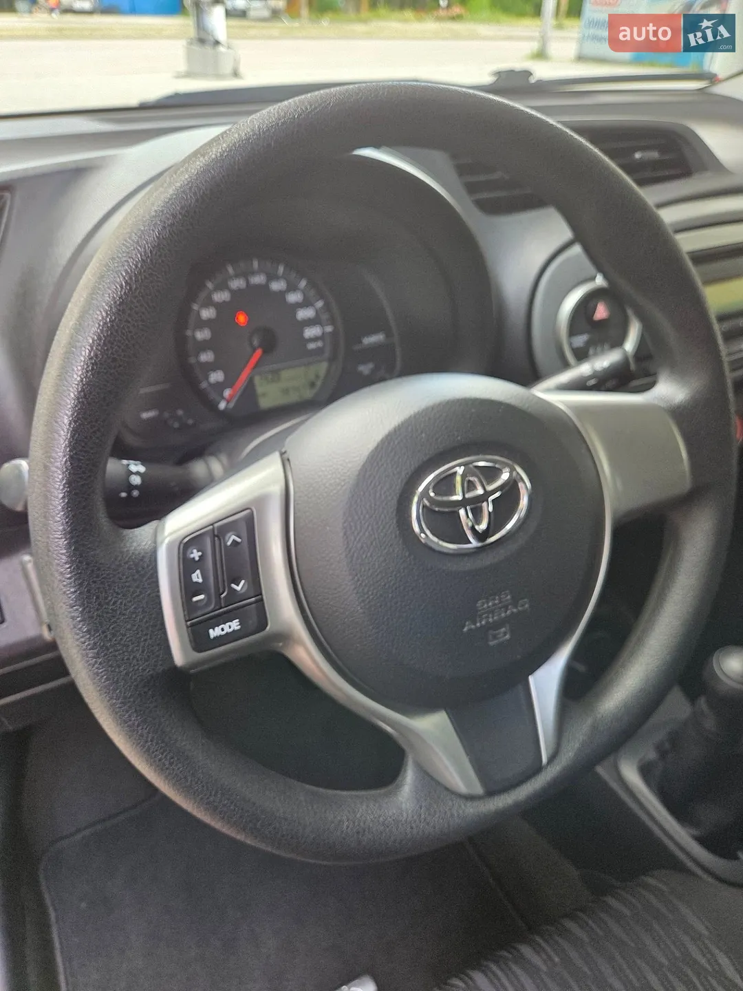 2012 Toyota Yaris - мініатюра 22
