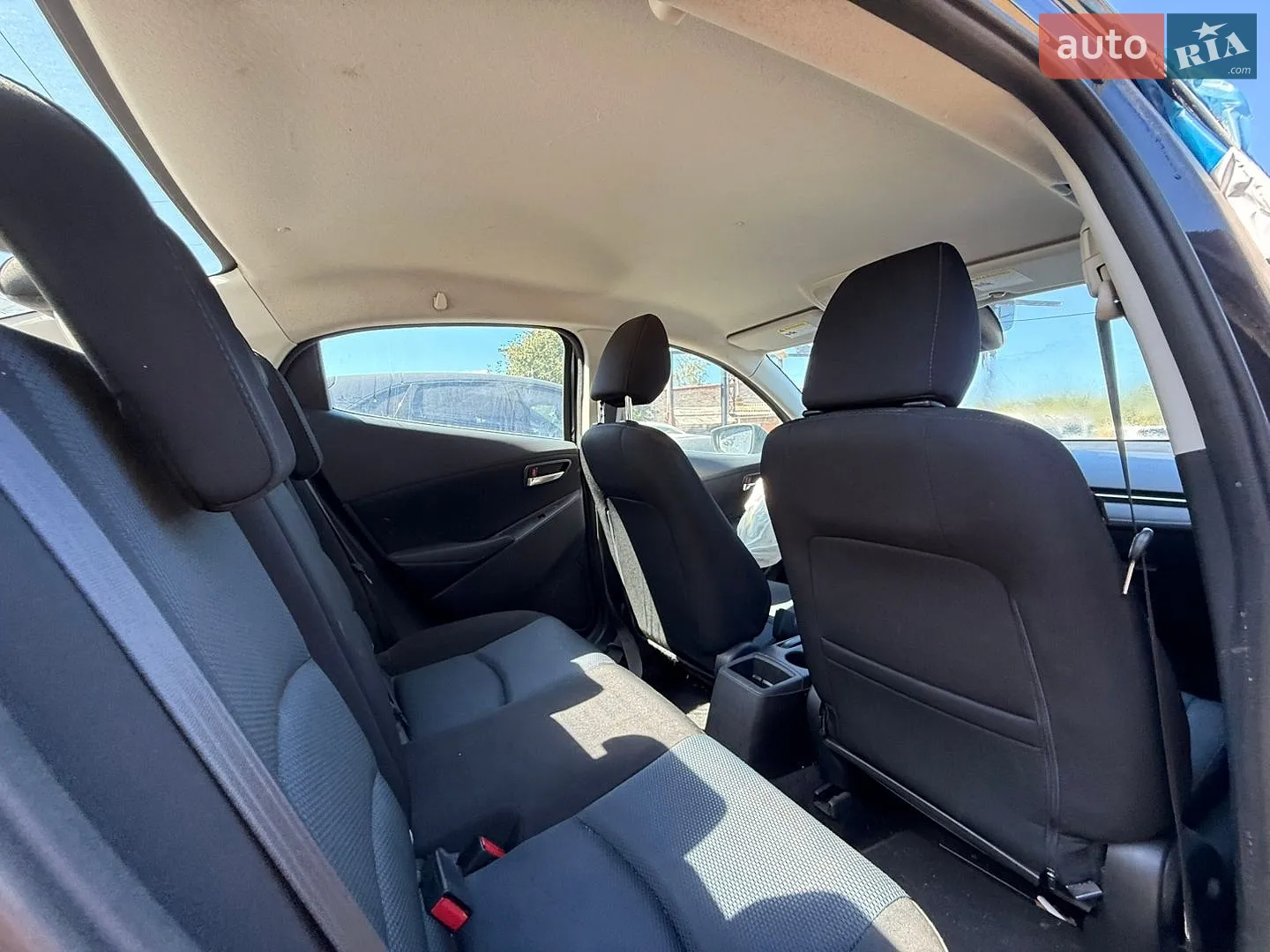 2018 Toyota Yaris - мініатюра 39