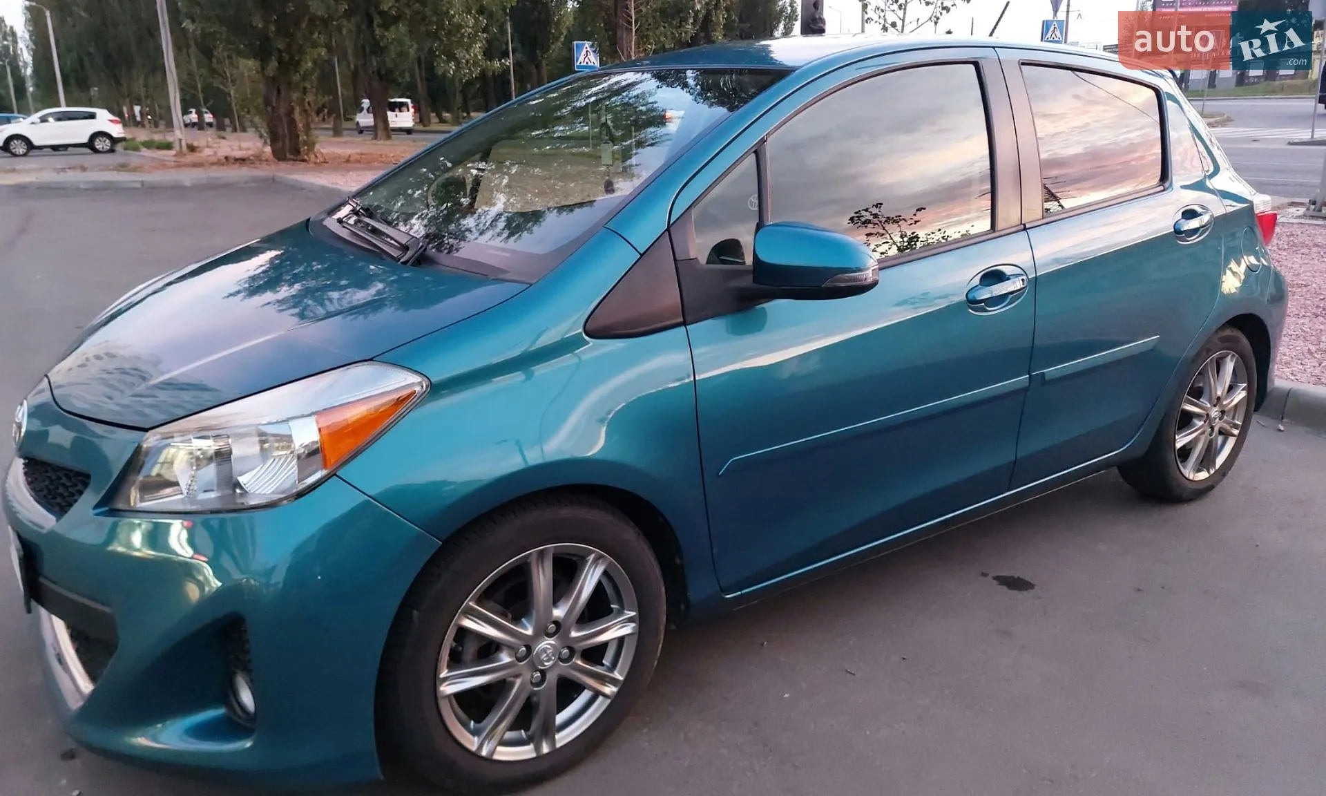 2012 Toyota Yaris - мініатюра 4