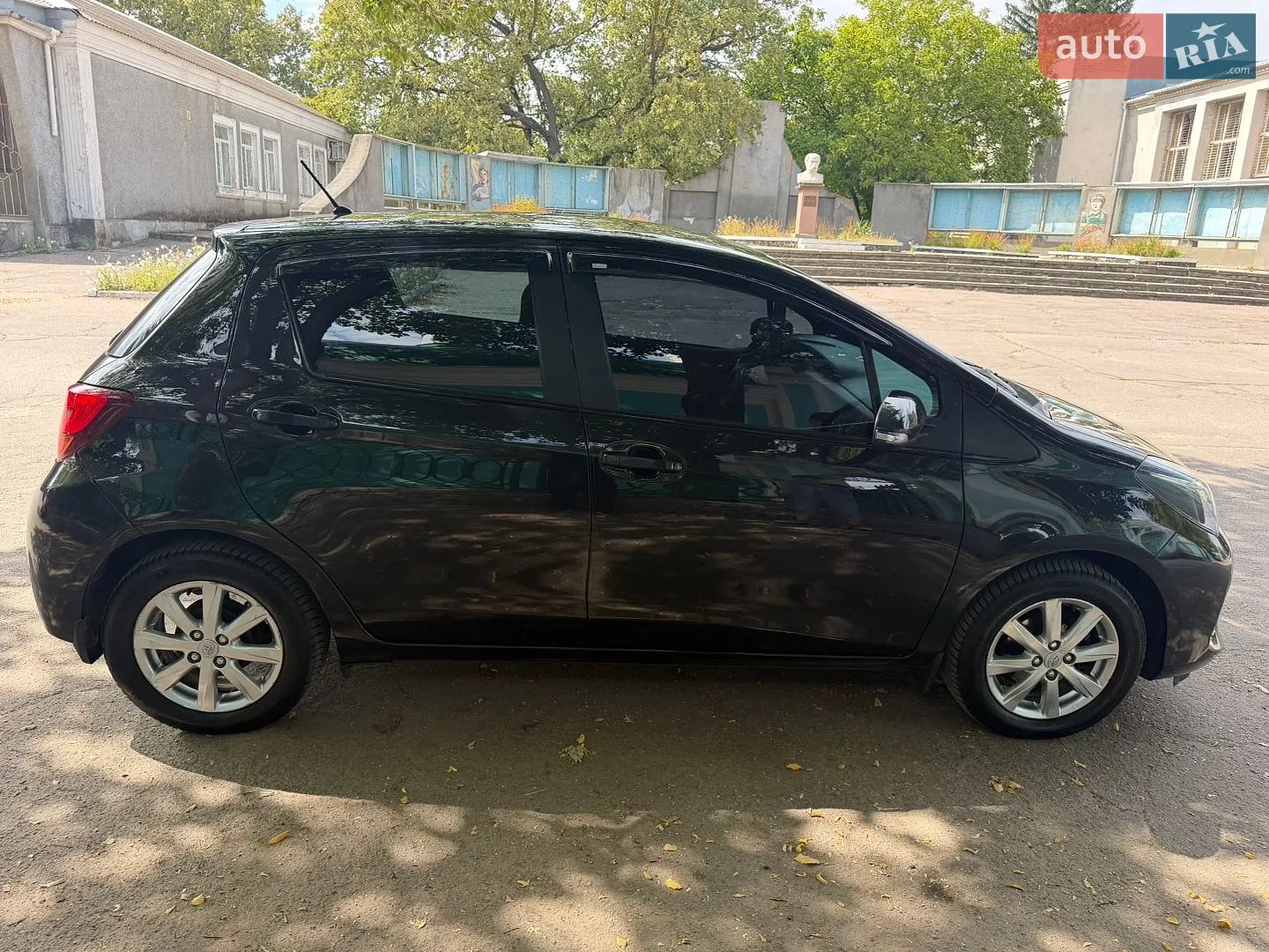 2015 Toyota Yaris - мініатюра 6