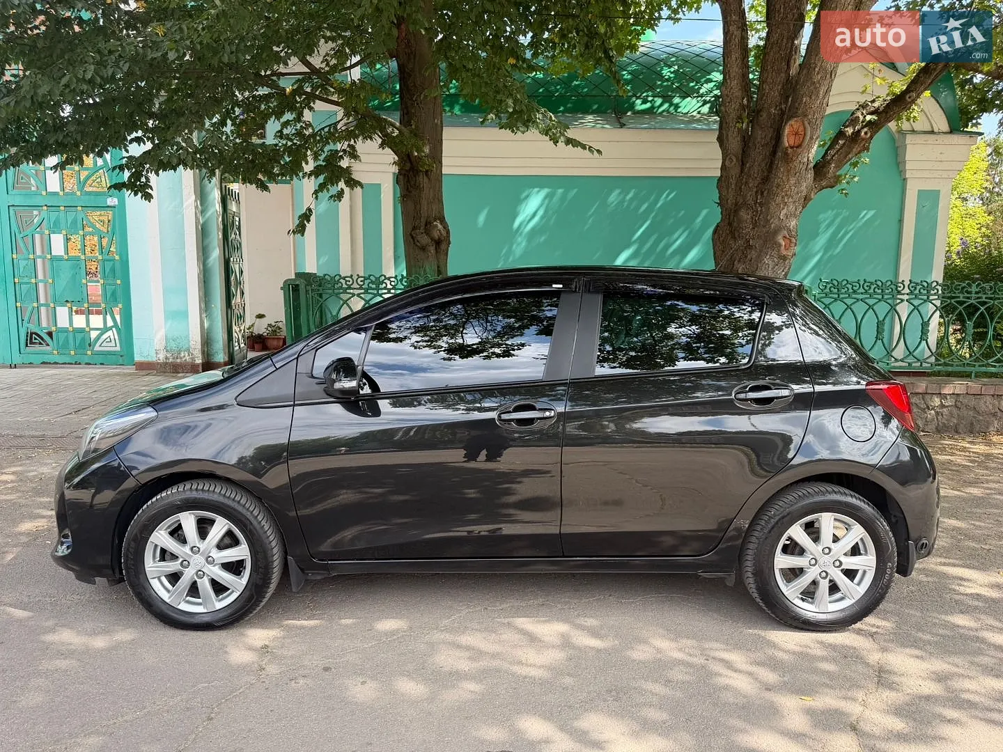 2015 Toyota Yaris - мініатюра 3