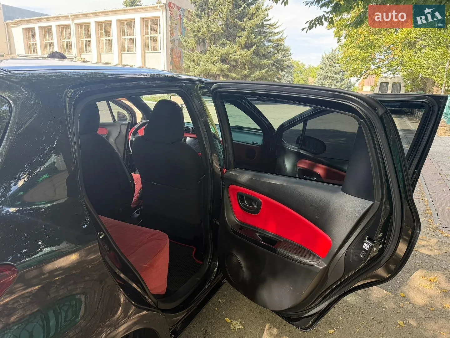 2015 Toyota Yaris - мініатюра 13
