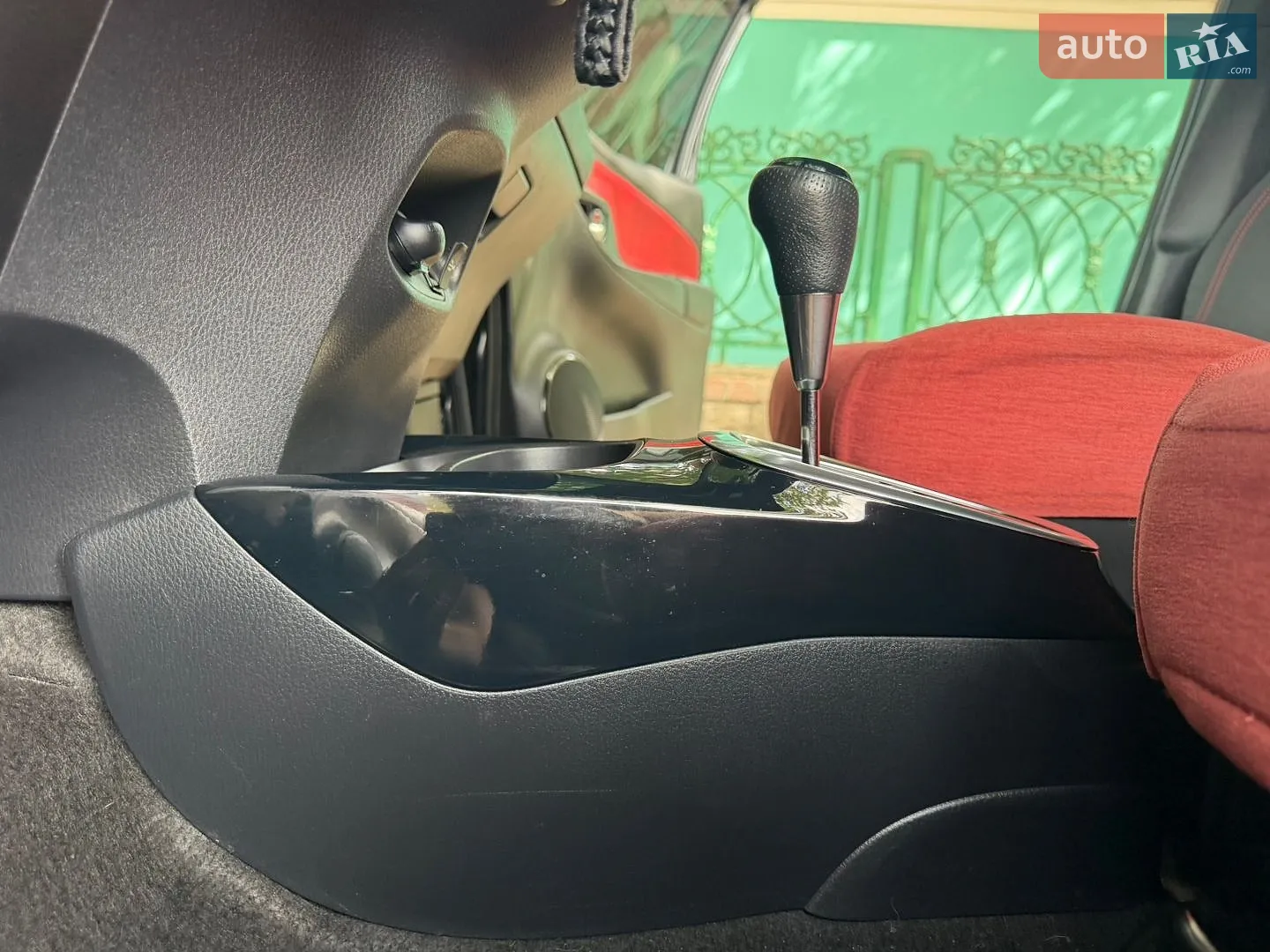 2015 Toyota Yaris - мініатюра 28