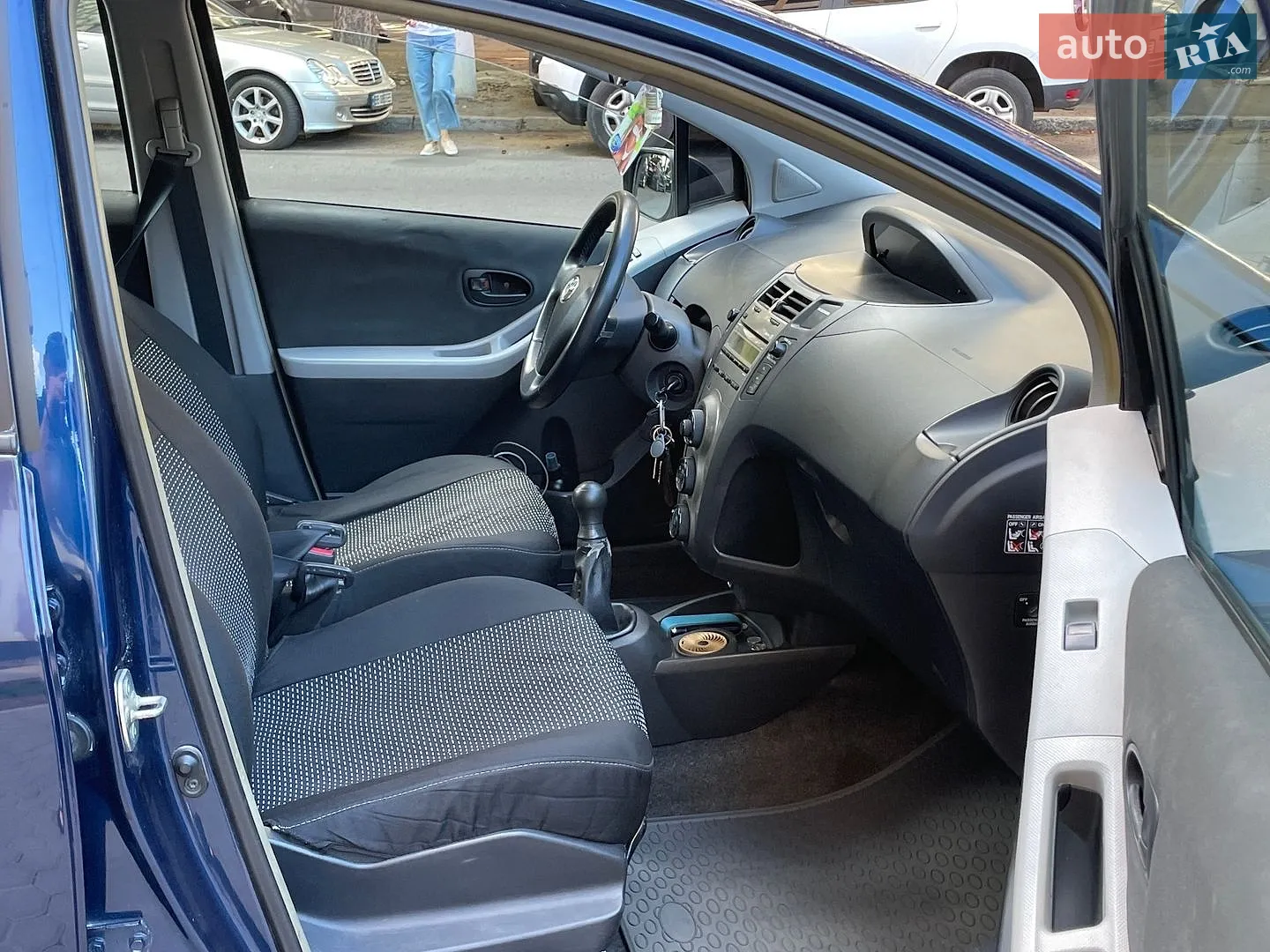 2011 Toyota Yaris - мініатюра 13