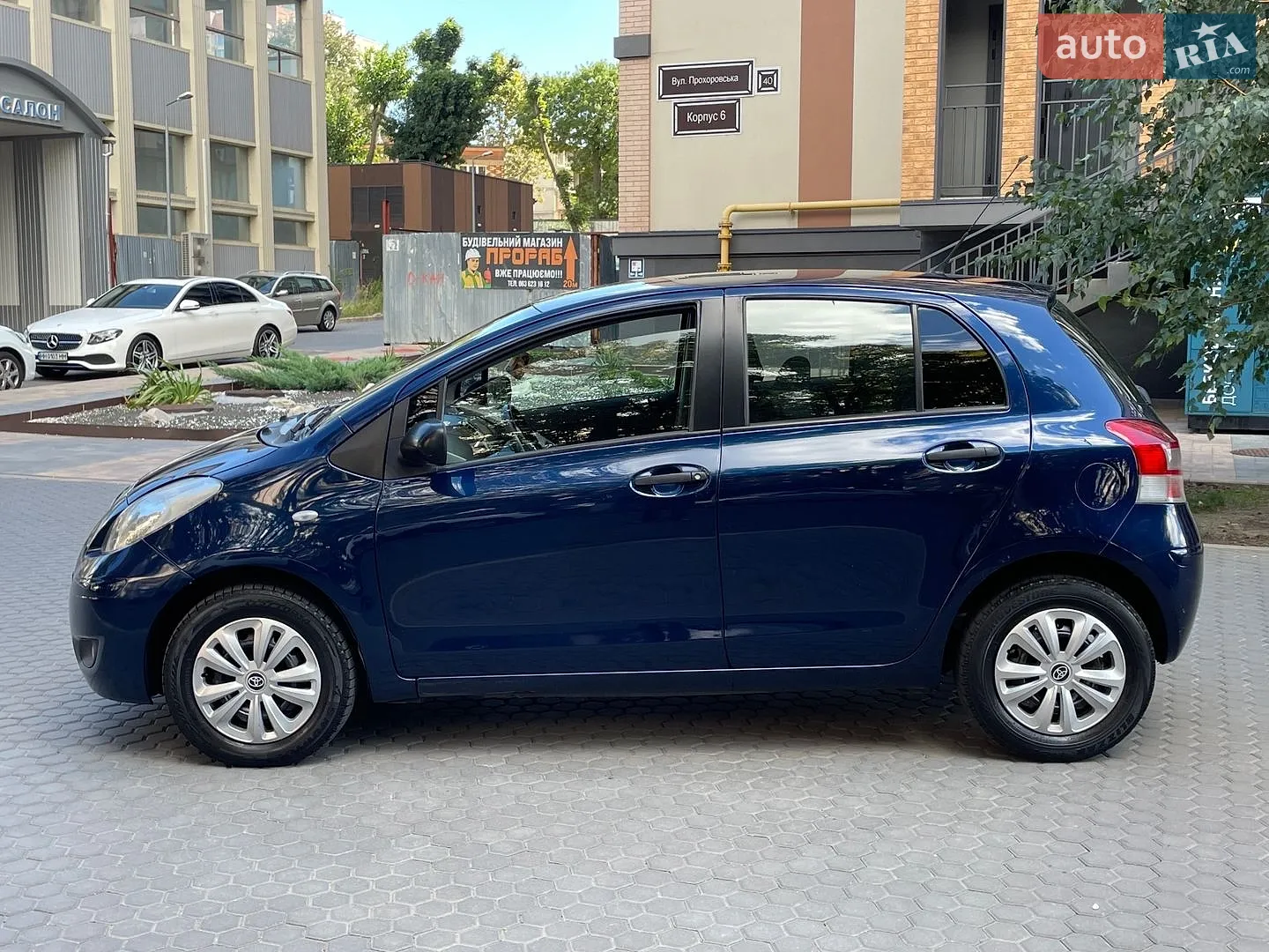 2011 Toyota Yaris - мініатюра 15