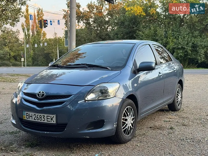 Toyota Yaris 2006