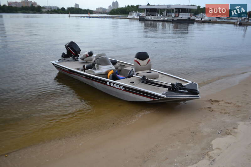 Катер Tracker Bass 2004 в Киеве