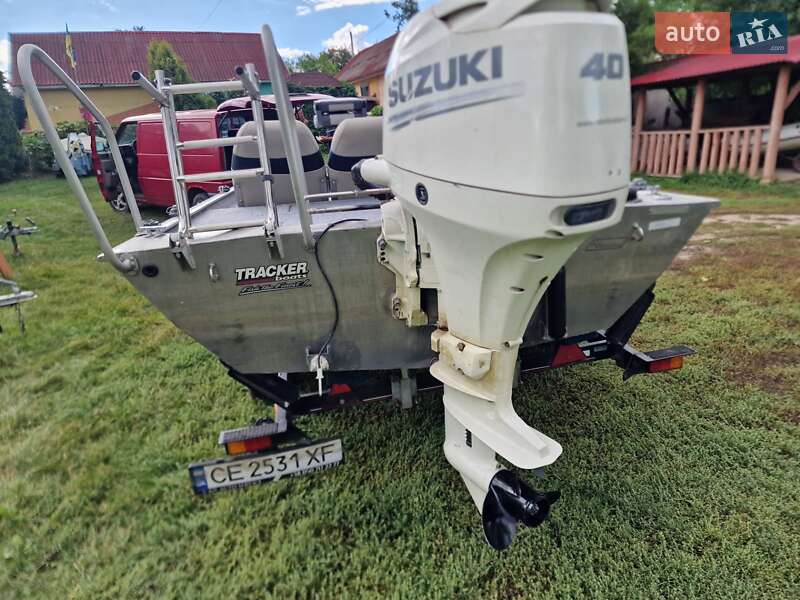 Катер Tracker Bass 2004 в Черновцах