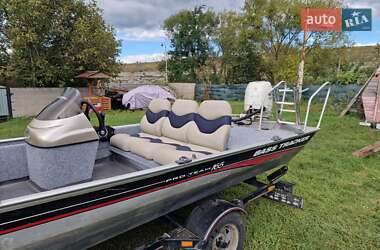 Катер Tracker Bass 2004 в Чернівцях