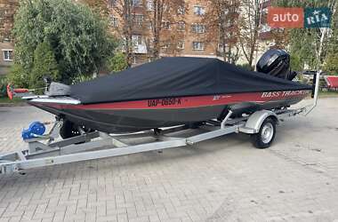 Катер Tracker Bass 2004 в 