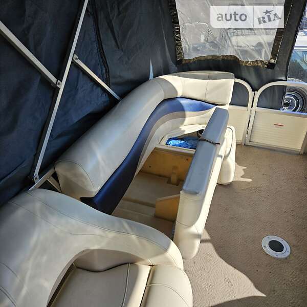 Лодка Tracker Party Barge 2007 в Киеве