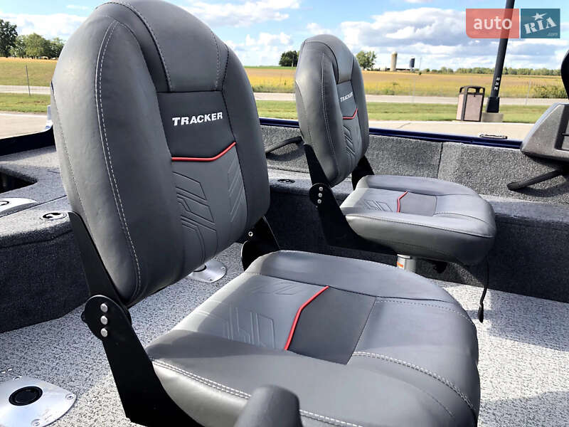 Катер Tracker Pro Guide 2021 в Киеве фото 4 Катер Tracker Pro Guide 2021 в Киеве