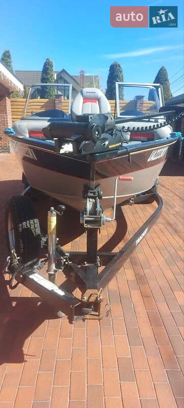 Катер Tracker Pro Guide 2012 в Києві