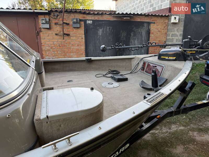 Лодка Tracker Targa 2005 в Переяславе