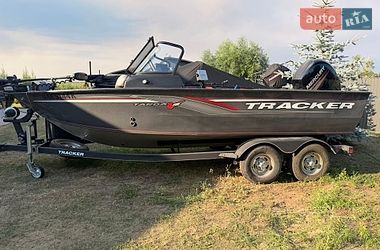 Катер Tracker Targa 2018 в Києві