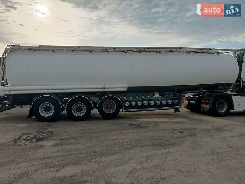 Цистерна напівпричіп Trailor GeneralTrailor 1998 в Вінниці