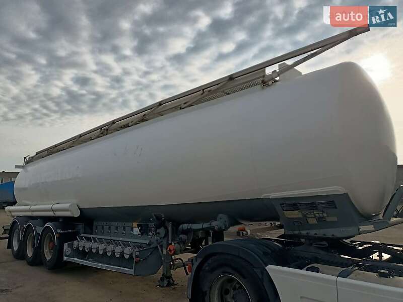 Цистерна напівпричіп Trailor GeneralTrailor 1998 в Вінниці
