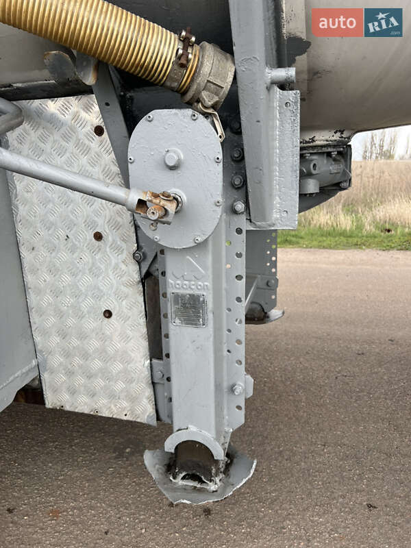 Цистерна полуприцеп Trailor SYY 2000 в Черкассах