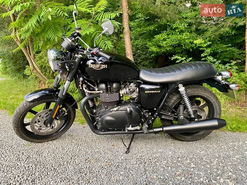 Triumph Bonneville 2011
