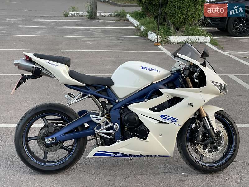 Спортбайк Triumph Daytona 675 2010 в Дубно