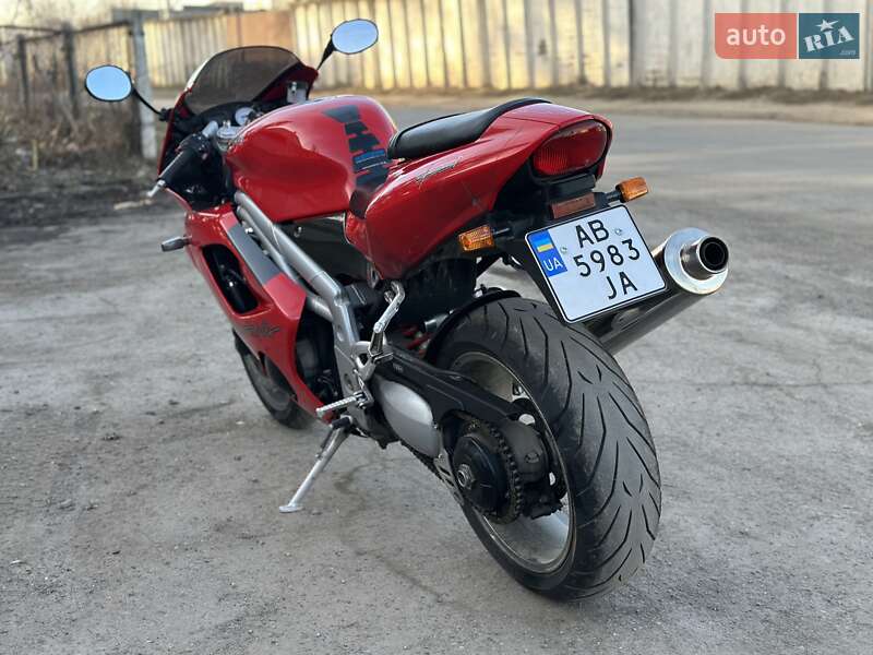 Мотоцикл Багатоцільовий (All-round) Triumph Daytona 2004 в Вінниці