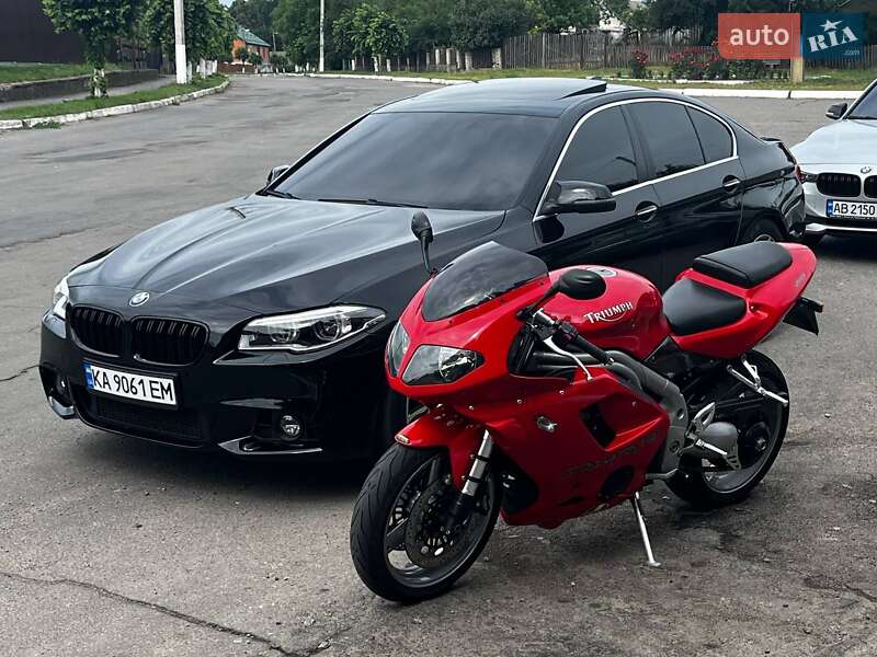Мотоцикл Багатоцільовий (All-round) Triumph Daytona 2004 в 